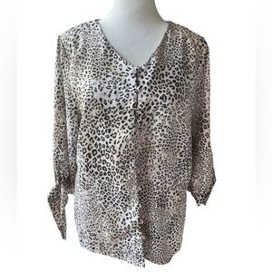 Chicos Women’s 8/10 Animal Print V Neck Blouse With Buttons